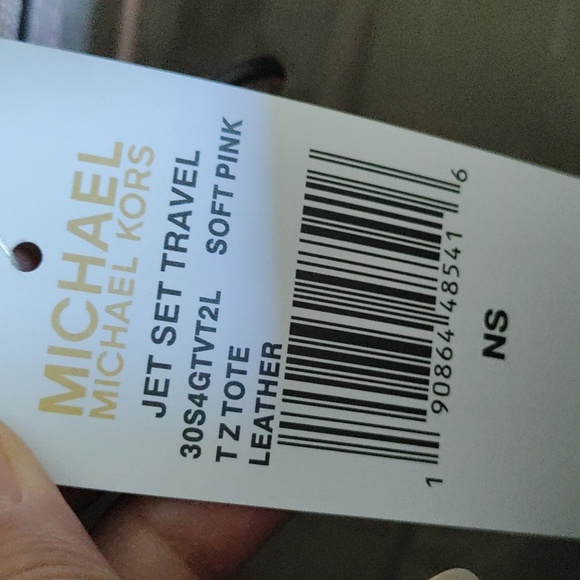 Michael Kors Jet Set Travel Top Zip Soft Pink Large Leather Tote Bag NWT - Picture 6 of 9